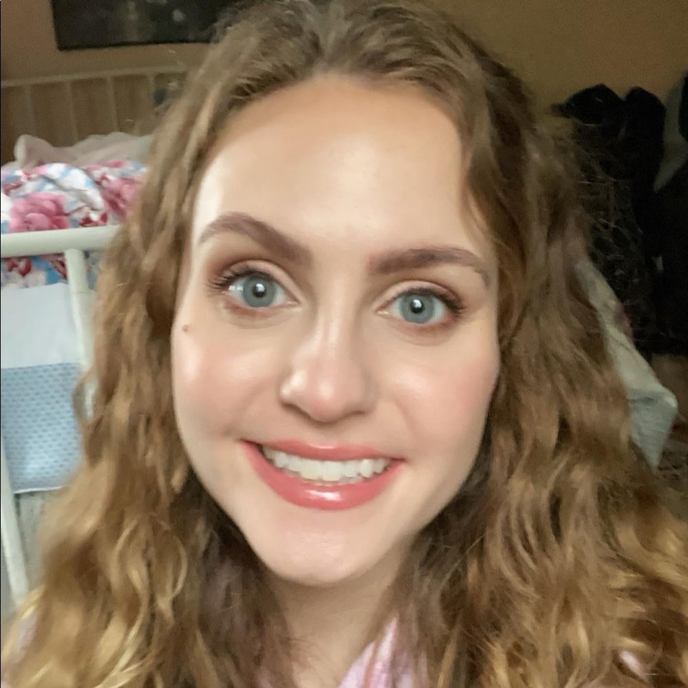 Meet your Posher, Josie